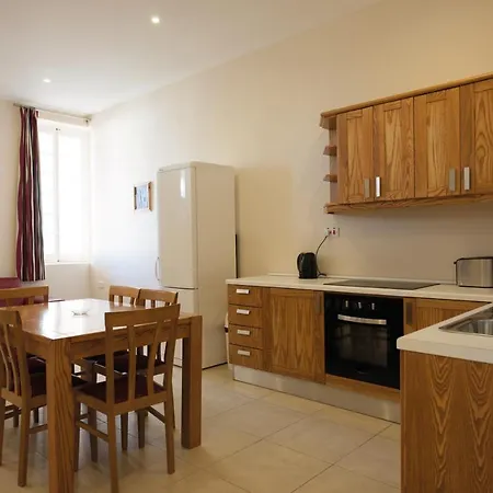 Sc Club Village מלון דירות 3*