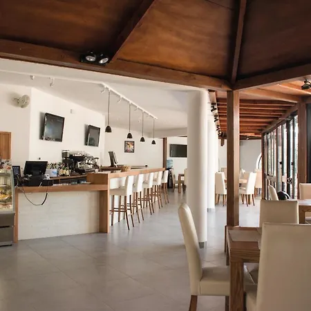 מלון דירות Sc Club Village פמברוק