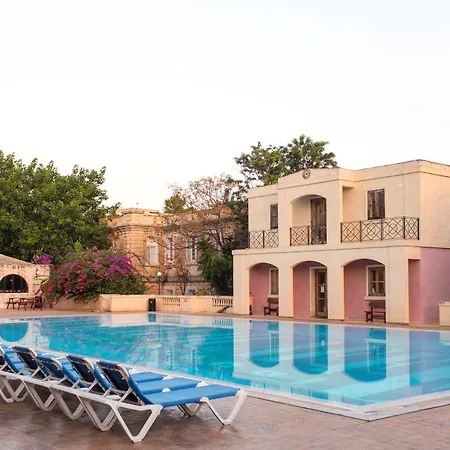 Sc Club Village מלון דירות 3*